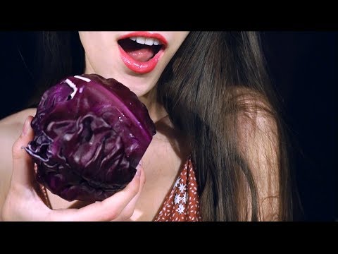 ASMR Eating Raw Cabbage & Whispers 😋 3DIO BINAURAL