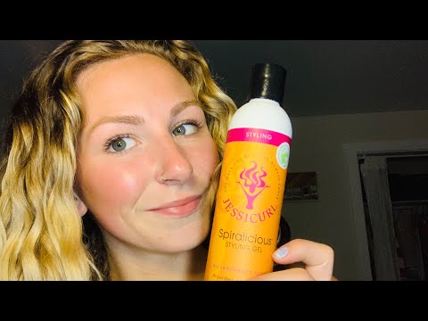 ASMR// showing you my favorite curly hair products 👩🏼‍🦱