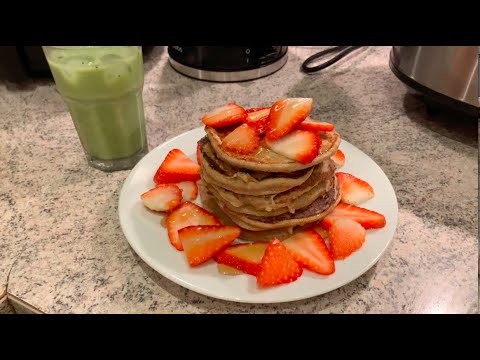 Easy Vegan Pancakes & Matcha Latte Recipe