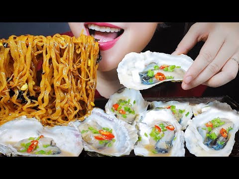 ASMR SAMYANG FIRE NOODLES WITH GRILLED MIYAGI OYSTER CHEWY CRUNCHY EATING SOUNDS LINH ASMR