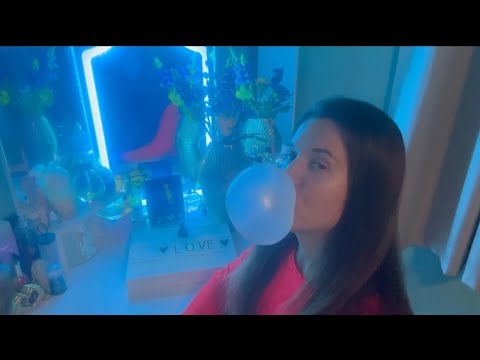 Relaxing ASMR | Blowing Bubble Gum ~ Hubba Bubba | Brushing Hair