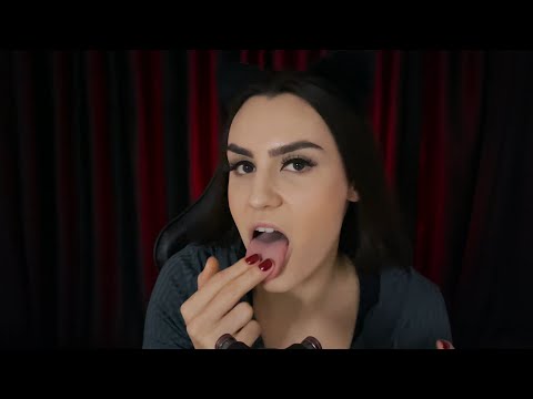 ASMR SPIT PAINTING YOUR FACE 💦💦 mouth sounds (no talking)
