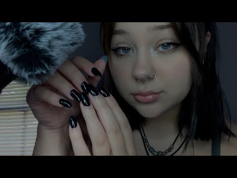 ASMR | Mouth Sounds & Nail Tapping