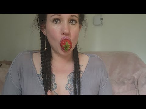 ASMR eat Strawberry 🍓 an Honey 🍯 Comb with me 🩵