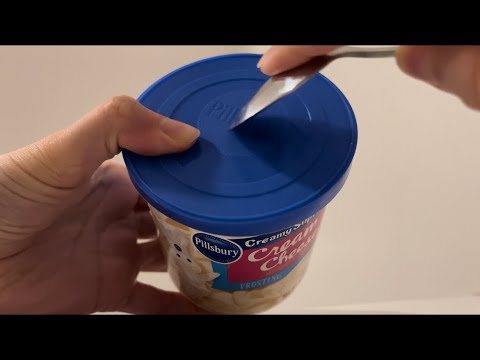 ASMR frosting taps and scratch (fast and aggressive) 🧁
