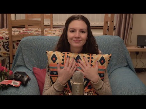 ASMR various triggers - fabric, crinkling, tapping