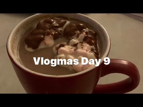Vlogmas Day 9 (2023) - Football, Pub, and Hot Chocolates