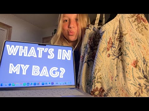 ASMR: What's In My College Bag? 🏫