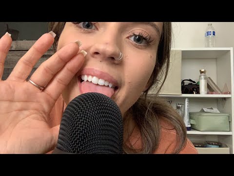 ASMR|  SOFT LENSE LICKS AND WIPING /FINGER FLUTTERS AND MIC SCRATCHING