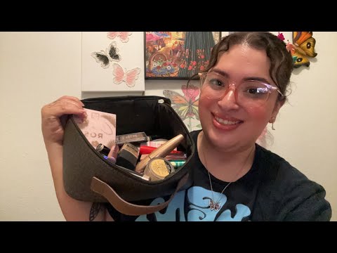 ASMR| Nice friend sits next to you in class& does your makeup💄-rummaging, soft spoken &gum chewing