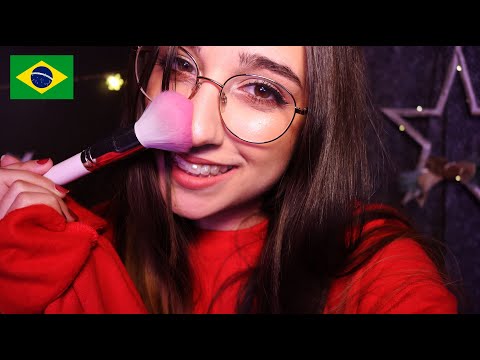 ASMR (Falando Português do Brasil) | Melhor Amiga faz a sua Maquiagem de Natal! 💖🎄