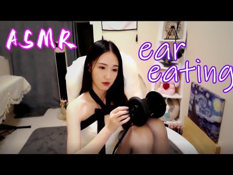 ASMR Bella | Eat marshmallow in your ear and flick tongue
