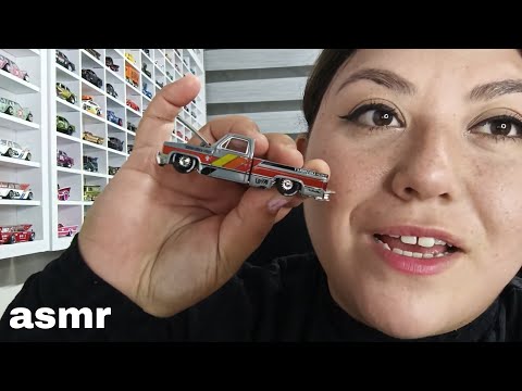 ASMR en español Te enseño está Colección de Autos a escala 🏎️ 🔥 hotwheels, mini GT etc cosquilloso*