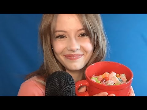 ASMR | Eating Sour Candies!!🍬🍭🍬 (mouth sounds and whispers)