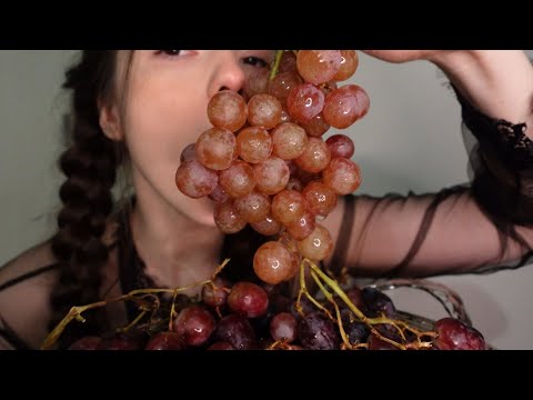 teaser of a custom ASMR Grapes eating sounds🍇. Order your private custom video 💝