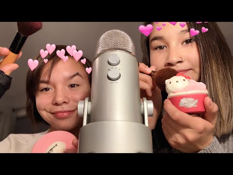 ASMR playing with squishy‘s! (Tapping, scratching, mic brushing)