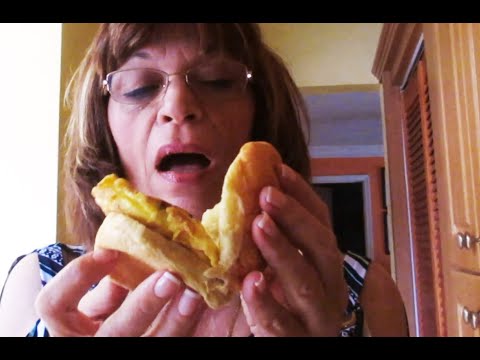 ASMR UNICA Y FACIL RECETA DE TORTILLA DE HUEVO Y PLATANO MADURO👩🏻‍🍳OMELETTE RECIPE👩🏻‍🍳MUKBANG