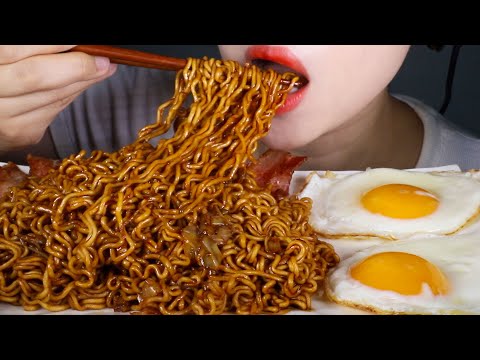 ASMR Yakisoba Buldak Fire Noodles with Bacon, Eggs, and Mayonnaise | Eating Sounds Mukbang