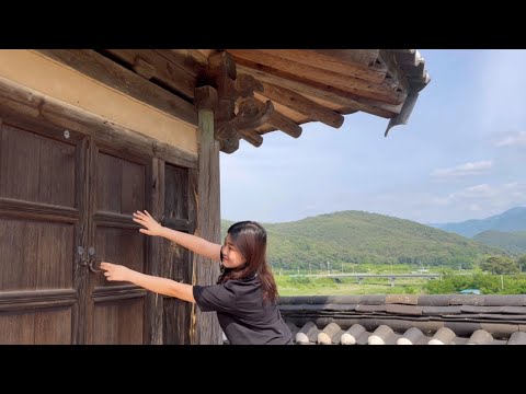 ASMR IN THE TRADITIONAL VILLAGE 🏞️ Lofi tracing , iPhone camera tapping , scratching tingle📱