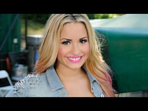 Demi Lovato Fix a Heart Live (Talks about Joe Jonas?) BY babyCHICKx - REVIEW