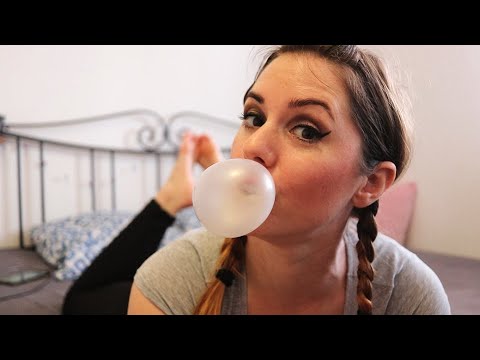 ASMR GUM CHEWING W/ BUBBLES
