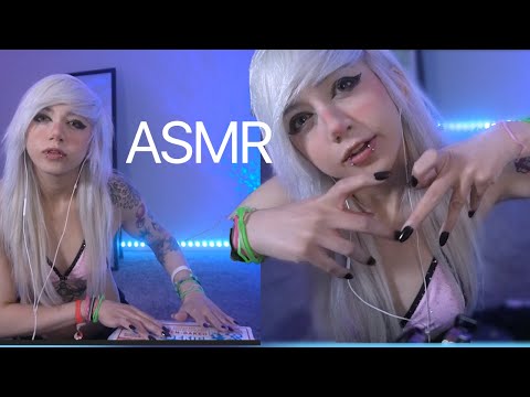 ASMR: pizza with GF you totally invited over