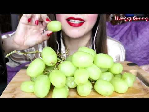 Eating Green Grapes ASMR Mukbang Real Sound | Hungry Bunny