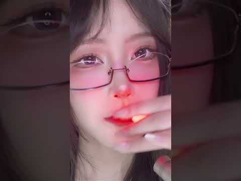 ASMR | Mouth Sounds and Face Touching💕💕💕-2