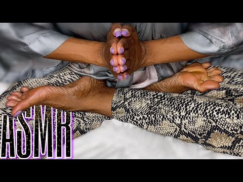 Giantess 💜Gets Ready For Bed {Toe Nail Tapping, Nail Check]