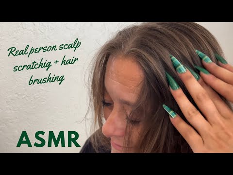 ASMR scalp scratching on my mom ! 🫶(