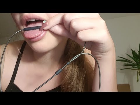 ASMR tongue mic rubbing | new trigger?