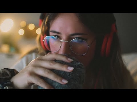 ASMR mouth sounds & tapping🤤 (no talking)