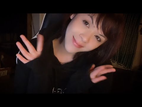 (( ASMR )) hand movements n mouth sounds for the big time sleepy chills.