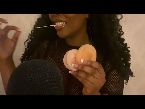 EAR EATING JUICY MOUTH SOUNDS LIPGLOSS & MORE|| ASMR 👂💕😋💦👄💄