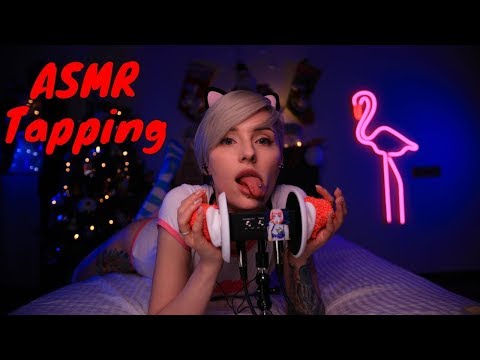 ASMR tapping / Bananas, toys and slinky thing included 👄👅