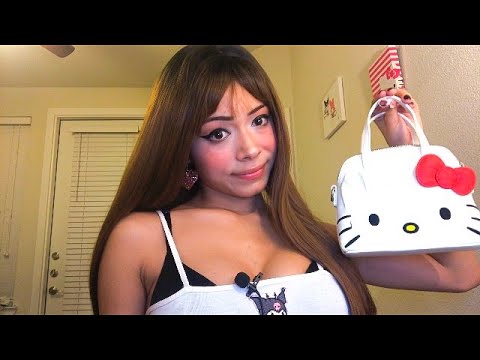 ASMR ♡ whats in my bag (tapping,whispering)