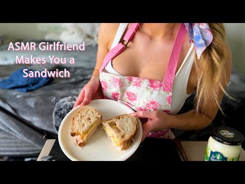 ASMR Girlfriend Roleplay 🌟: Crafting Your Perfect Sandwich with Soothing Scratching Sounds