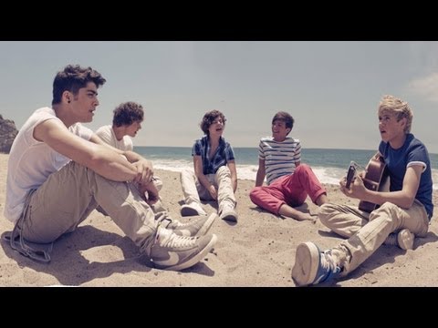 One Direction - What Makes You Beautiful by OneDirectionVEVO Music JessicaAnnStar OPINION