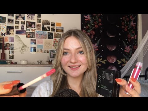 ASMR| doing your make up | close whispering