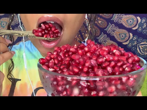 ASMR | Eating Juicy Pomegranate Seeds 💦| Satisfying Crunch