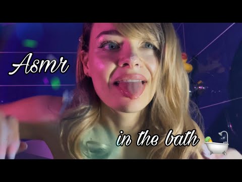ASMR - bathing with me in the bath / washing / visual triggers / water /