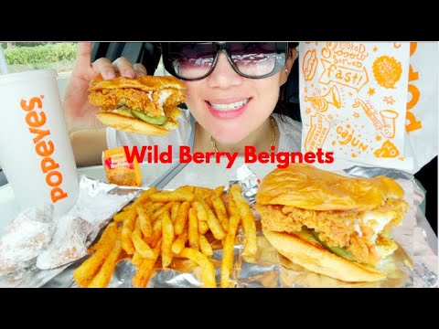 Mukbang Popeyes Chicken Sandwich, Wild Berry Berry Beignets Car Mukbang 파파이스 먹방 |CURIE.ASMR