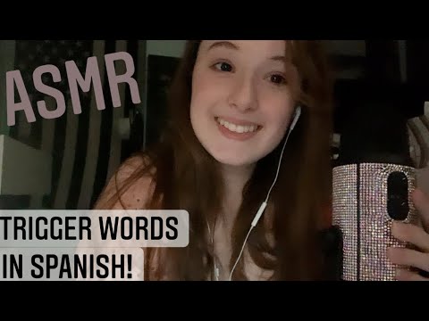 ASMR Trigger Words In Spanish!🎧😍✨ + Hand Movements!