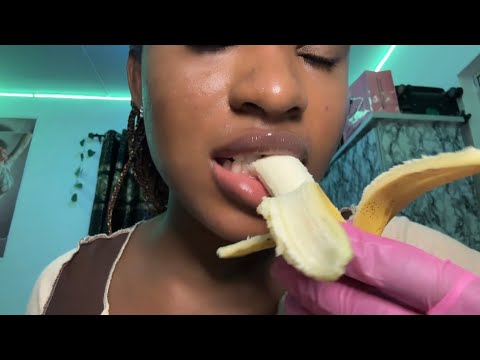 ASMR| Eating Short Bananas (Mouth sounds)