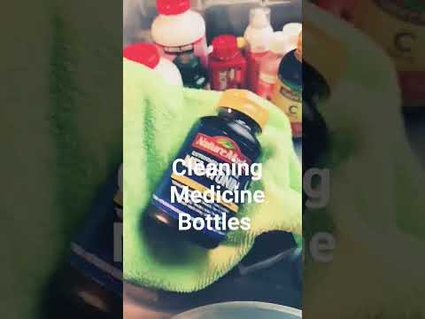 Cleaning My Medicine Bottles #shorts #asmr #cleanwithme #asmrcleaning
