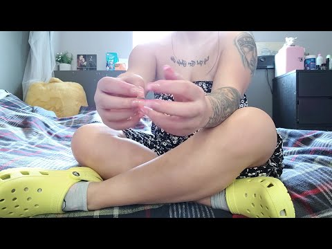 ASMR- DRY Leg Scratching & Croc Tapping!!!!! + Other Triggers