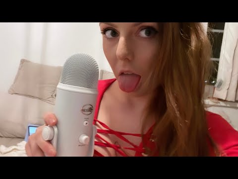 Asmr testing out my blue yeti microphone 🎙 ❤️ licking 😋 kissing 😘 mouth sounds 🤤 gum chewing 👄