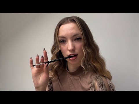 ASMR | fast tapping with mouth sounds