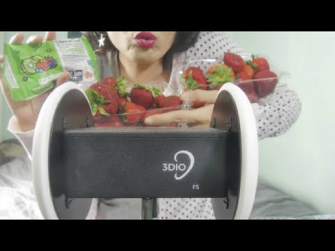 ASMR Eating/ Mouth Sounds/ Whisper/ Eating Sounds Strawberries + Show N Tell!🍓🍓🤤💗 3DIO MIC BINAURAL💗