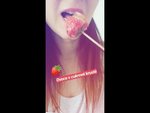 ASMR jahody v cukrové krustě // Eating sounds tanghulu strawberry